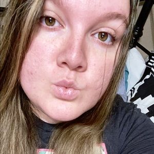 Meet your Posher, Bethany